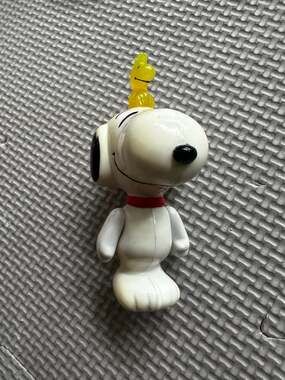 Vintage Peanuts Snoopy with Woodstock on Head Plastic Toy Figure UFS 2007